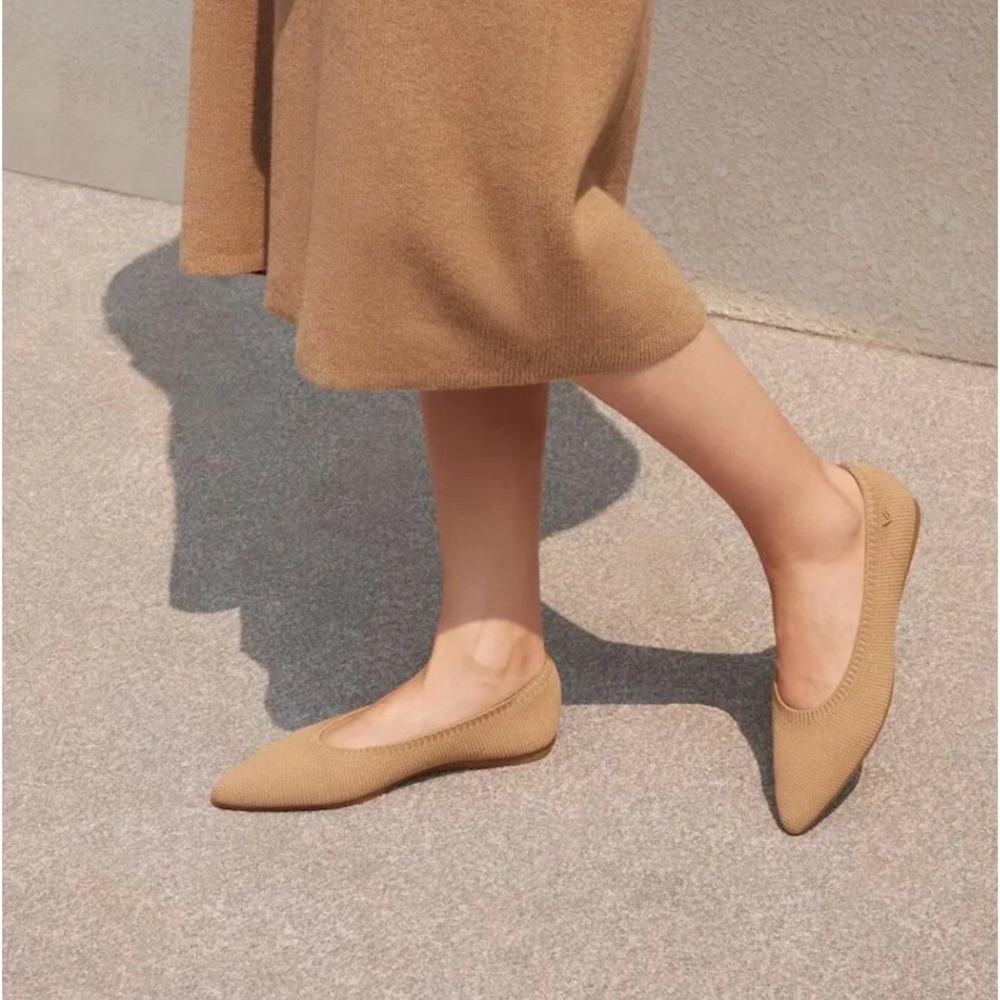 Vivaia Aria Cloudwalker Nutmeg Pointed Toe Knit Flats Womens Size 37.5 EU NIB